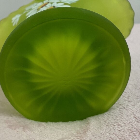 Westmoreland Vintage Hand-Painted Green Glass‎ Basket With Daisy Design - Picture 6 of 7